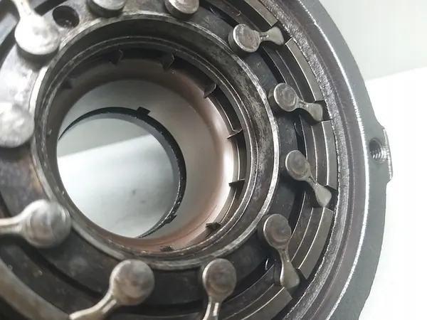 Carcaça de geometria de turbo 3.0 TDI ASB A6 C6 A8 D3 A4 B7 image 8