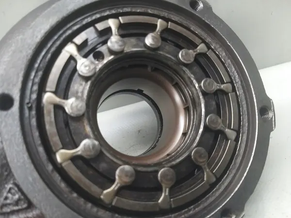 Carcaça de geometria de turbo 3.0 TDI ASB A6 C6 A8 D3 A4 B7 image 9