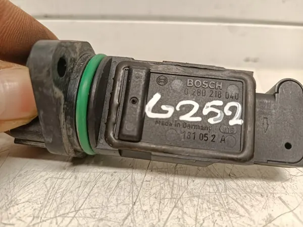 Luftmassenmesser Nissan X-Trail T30 2.2DI EO-0026117 image 3