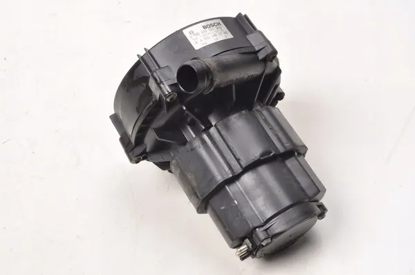 MERCEDES W211 5.0 V8 BOMBA DE AR A0001403785 image 3