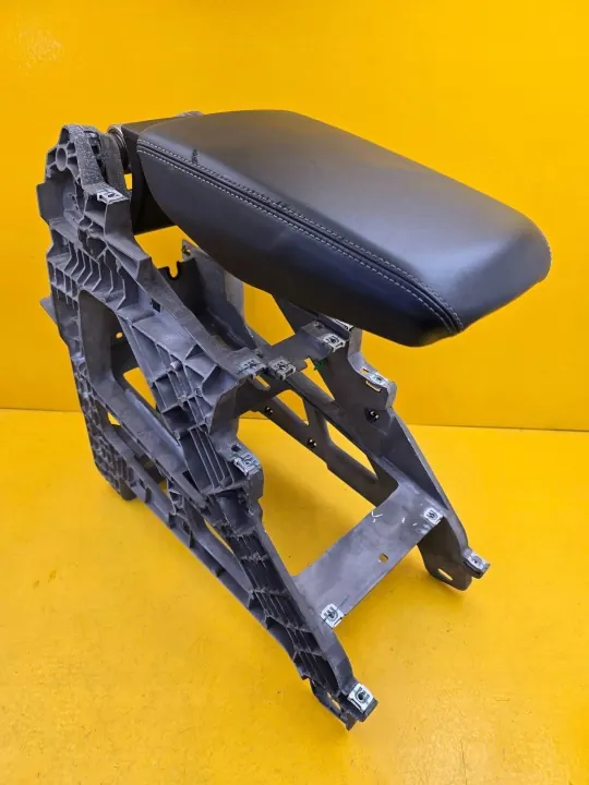 Accoudoir console centrale Audi e-tron OEM 4KE864283A image 2