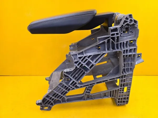 Accoudoir console centrale Audi e-tron OEM 4KE864283A image 6