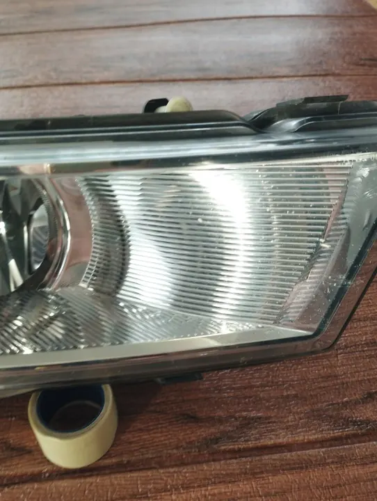 Faro Halógeno Skoda 5JA941700B Derecho OEM image 3