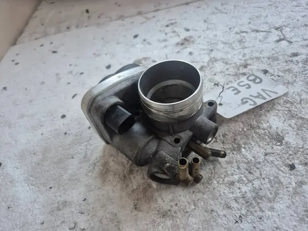 Corpo de borboleta 06A133062AT Audi A3 Sportback VW Golf V 1.6 image 2