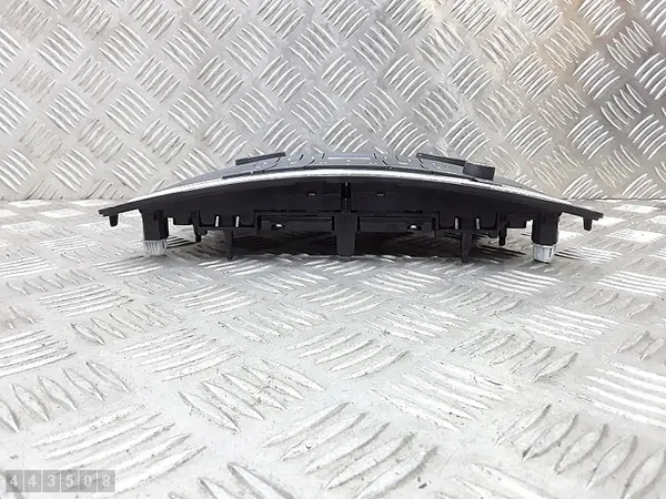 Module de Contrôle Climatique Peugeot 508 E1077075M01 image 4