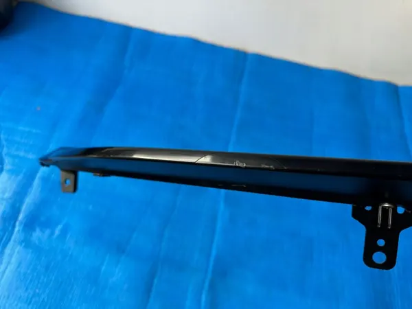 Spoiler de hayon OEM 76812-42150 pour Toyota BZ4X image 10