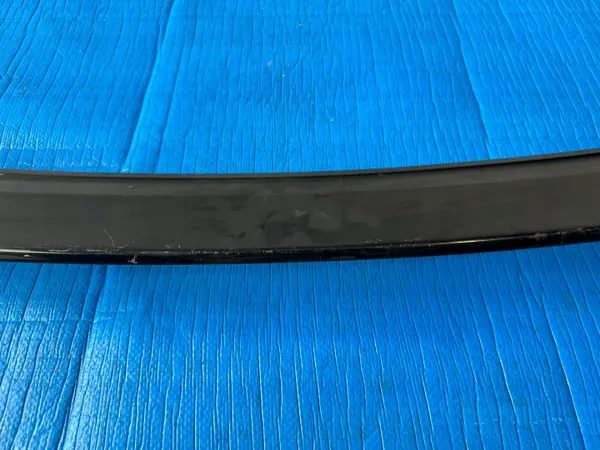 Spoiler de hayon OEM 76812-42150 pour Toyota BZ4X image 8