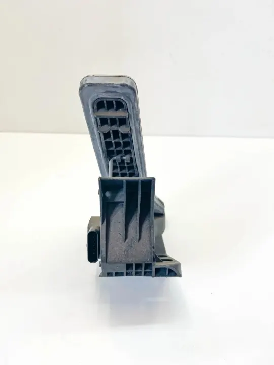 Gaspedaalpotentiometer OEM A2043000182 Mercedes image 3