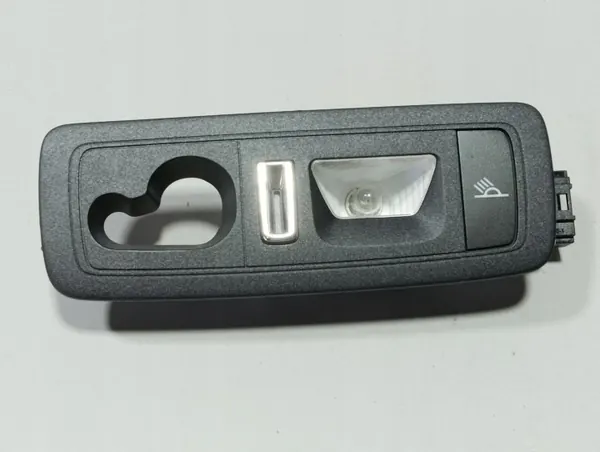 Farol Porsche OE Lampa Podsufitki Esquerdo Traseiro image 2