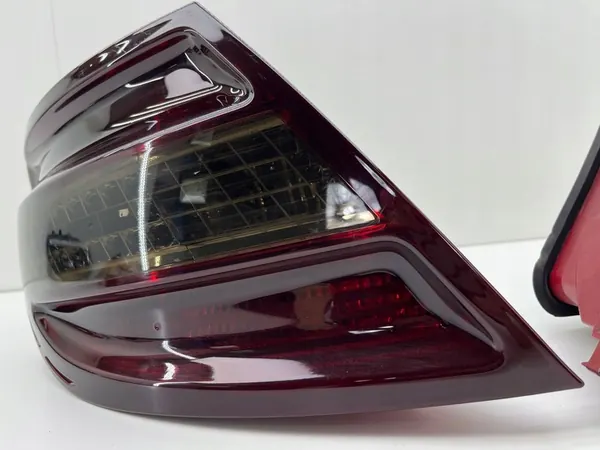MERCEDES W204 C63 AMG ACHTERLAMPS COMPLEET A2048202064 image 4