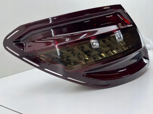 MERCEDES W204 C63 AMG ACHTERLAMPS COMPLEET A2048202064 image 6