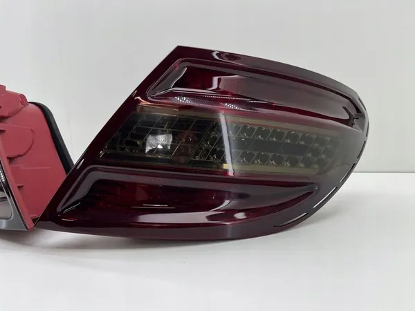 MERCEDES W204 C63 AMG ACHTERLAMPS COMPLEET A2048202064 image 9