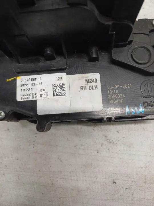 Cerradura Puerta Derecha Maserati MC20 OEM 670158113 image 4