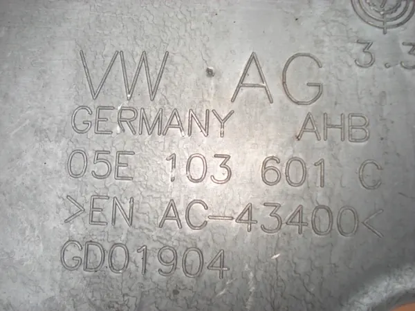 VW AUDI SKODA 1.5 TSI TFSI Oljetank + Sensor image 2