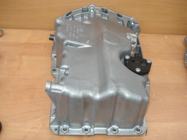 VW AUDI SKODA 1.5 TSI TFSI Oljetank + Sensor image 9