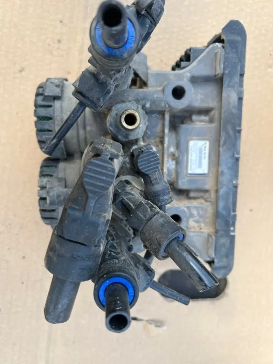 Válvula de relé OEM 22225554 para Volvo EBS image 2