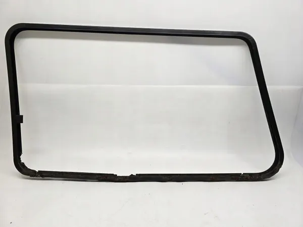 Nissan Patrol Y60 Long frame achter rechts glas OEM image 6