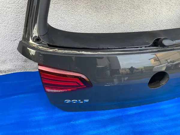 VW GOLF VII LIFT Takaluukku 2018 OEM 5G6827025Q image 5