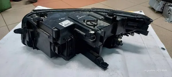 VW TIGUAN II LIFT LÂMPADA DIREITA 5NB941036C image 2