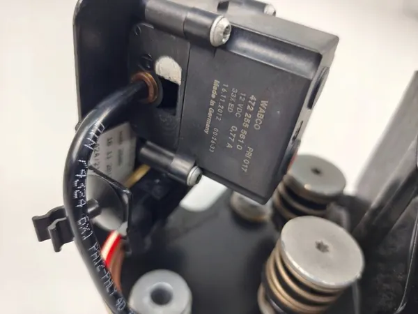 Compressore sospensione BMW OE 6789450 image 3