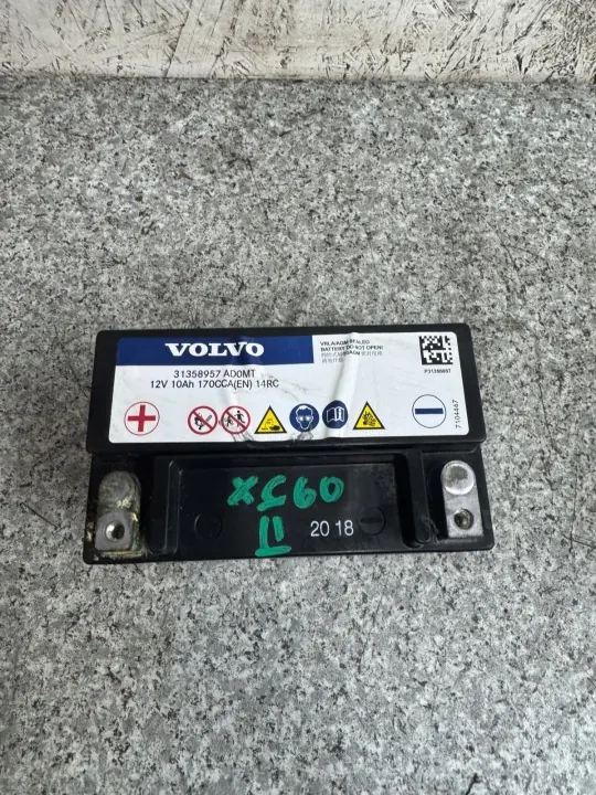 Volvo OE Hulpbatterij 31358957 10Ah Gebruikt image 2