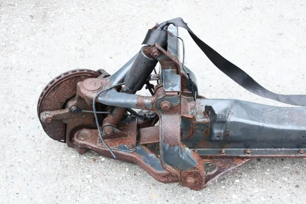 Viga suspensión delantera Iveco OE ZAWIESZENIE BELKA image 3