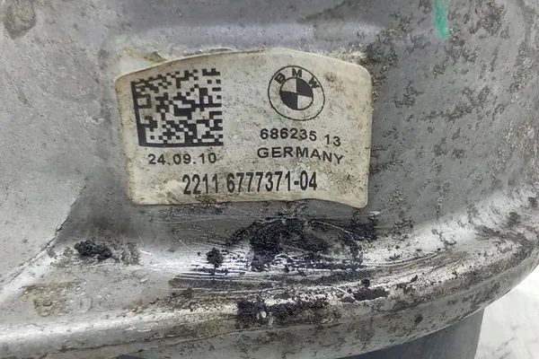 Soporte de motor BMW 5 (F10) 2.99L Diesel 2010 image 2