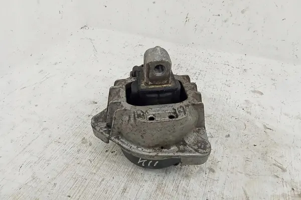 Soporte de motor BMW 5 (F10) 2.99L Diesel 2010 image 4