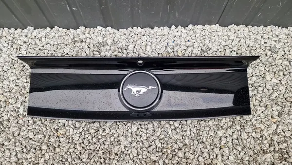 FORD MUSTANG 5.0 GT 2015-2018 Takaluukku image 2