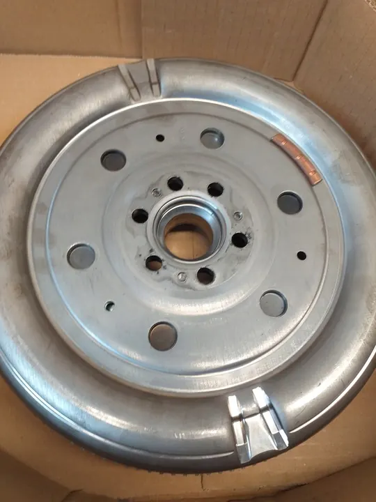 Schaeffler LuK vauhtipyörä 415 0583 10 image 3