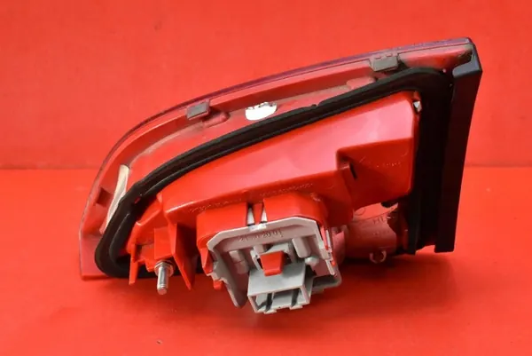 Luz trasera izquierda 8K9945093B Audi A4 B8 Kombi 07-11 image 4