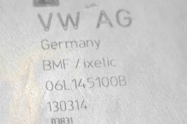 Audi A3 Sportback 2015 Imupumppu OEM 06L145100B image 4