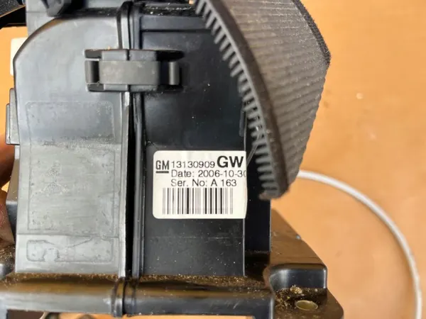 Schalthebelknauf OEM 13130909 für Opel Signum 1.9 CDTI image 3