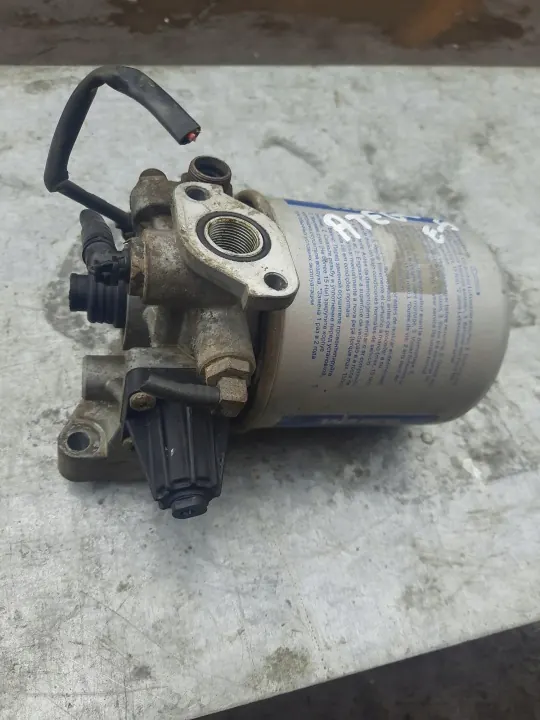 Secador de ar Wabco OEM 3369875 Mercedes Atego image 2
