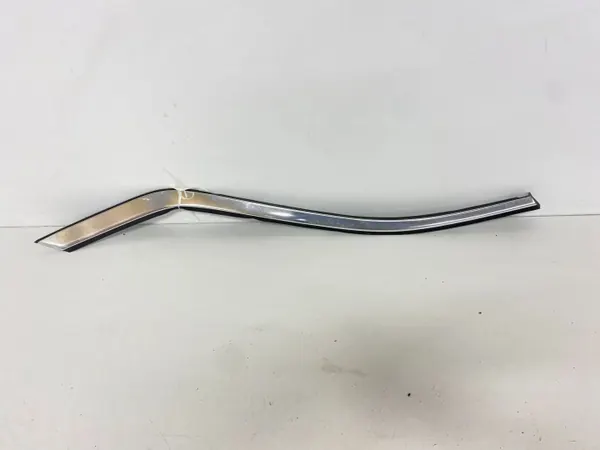 Moldagem janela lateral esquerda Opel Astra K OEM 39088075 image 2