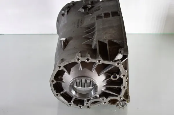 Porsche keskikotelo OEM 074.15 - Käytetty image 3