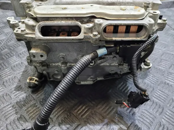 OEM G9200-30130 Accu Inverter Converter Lexus IS III image 3