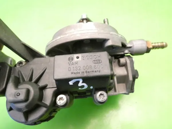 Corps de papillon VW POLO 6N 1.3 ADX OEM image 9