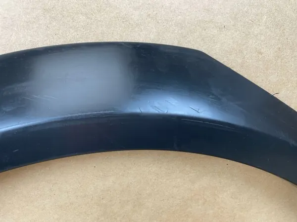 OEM 8K9853818A Pare-boue arrière droit Audi A4 B8 image 4