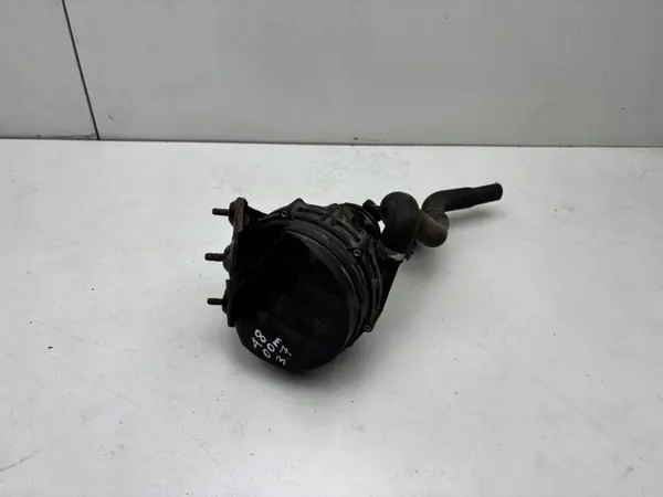 Audi A8 S8 D2 Toissijainen ilmapumppu OEM 078906615M image 2