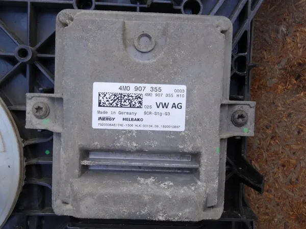 OEM 8W0131878AB AdBlue-Tankpumpeneinheit für Audi A4 B9 image 4