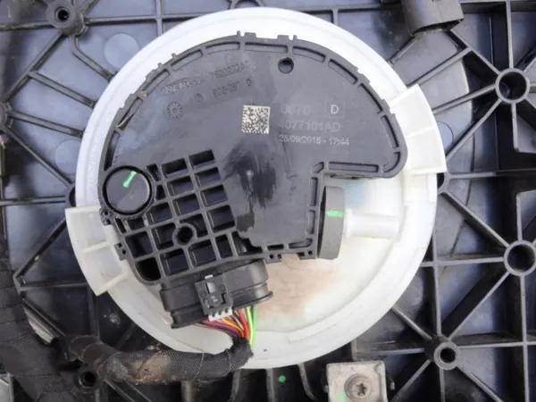 OEM 8W0131878AB AdBlue-Tankpumpeneinheit für Audi A4 B9 image 5