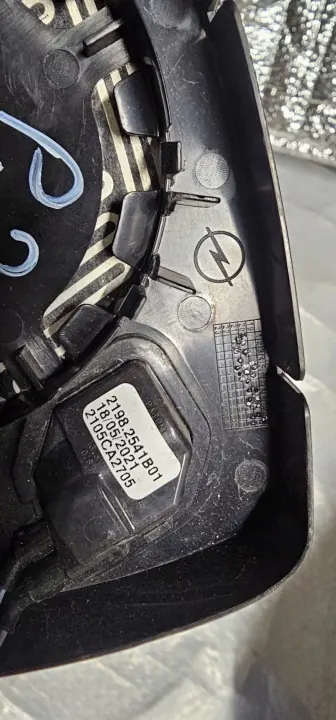 OEM 9839237980 Vasen peili-insertti Peugeot 208:lle image 5