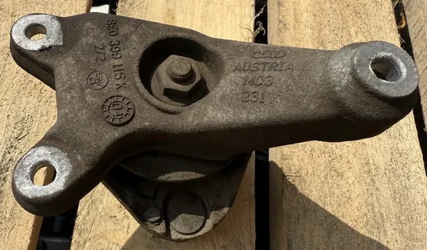 Transmission Mount Audi A4 B6 B7 8E0399115K image 3