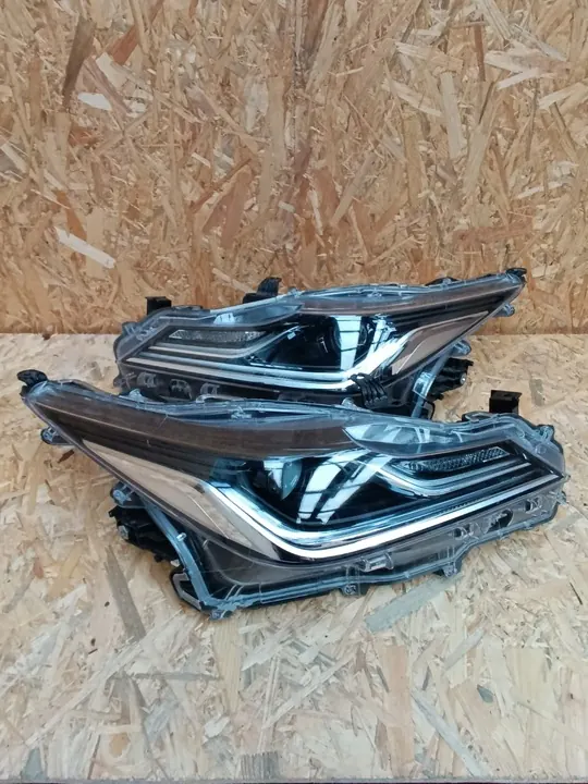 Farol esquerdo direito Toyota Corolla E21 2019-2025 OEM MKNIJ image 1