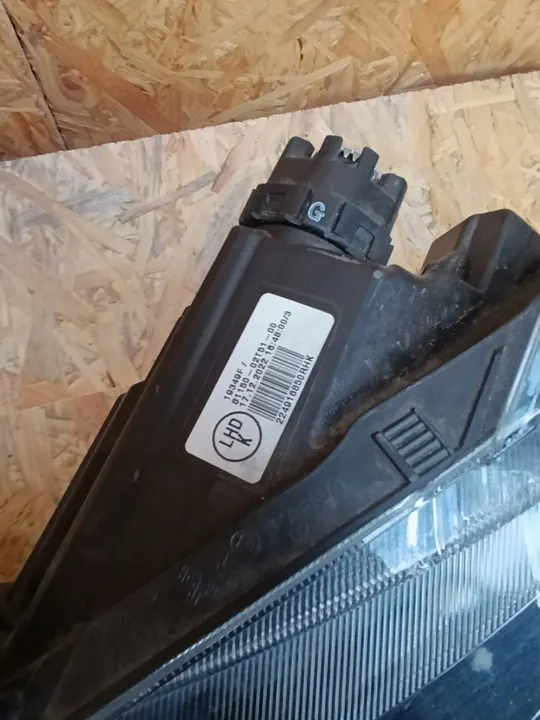 Farol esquerdo direito Toyota Corolla E21 2019-2025 OEM MKNIJ image 6