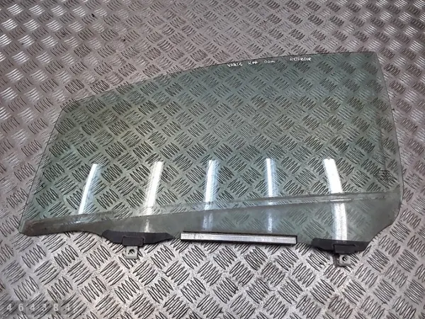 Toyota Yaris dörrglas OEM E643R007951 - Begagnad image 2