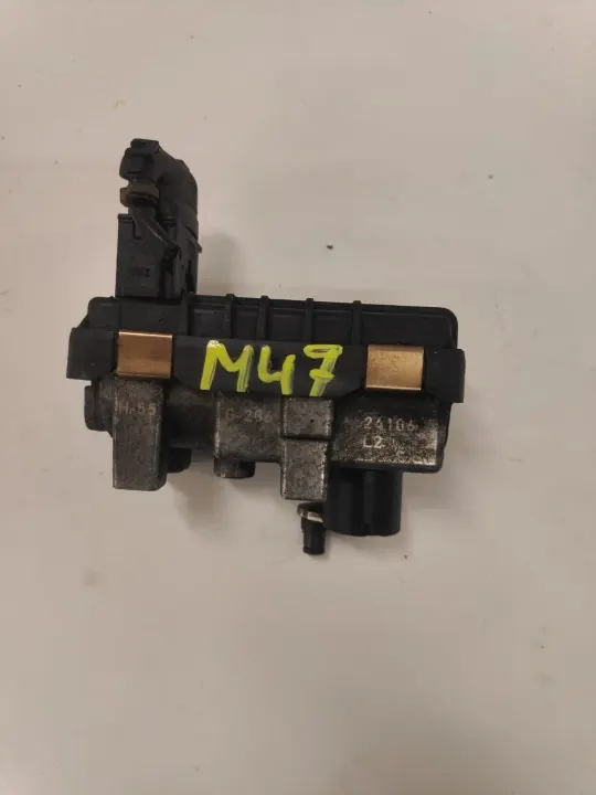 Ford Mondeo MK3 Turboaktuator OEM 6NW008412 image 2