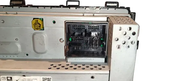 VW Golf VIII radio display OEM 5H0035869 - Gebruikt image 7