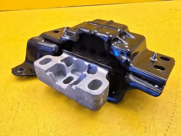 Audi Motorfäste OEM 2Q0199555BC - Fram Begagnad image 3